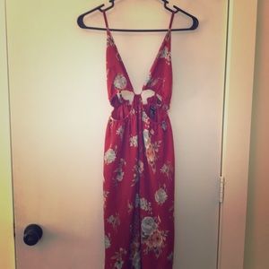 Forever 21 - Large peekaboo Maroon polyester Maxi